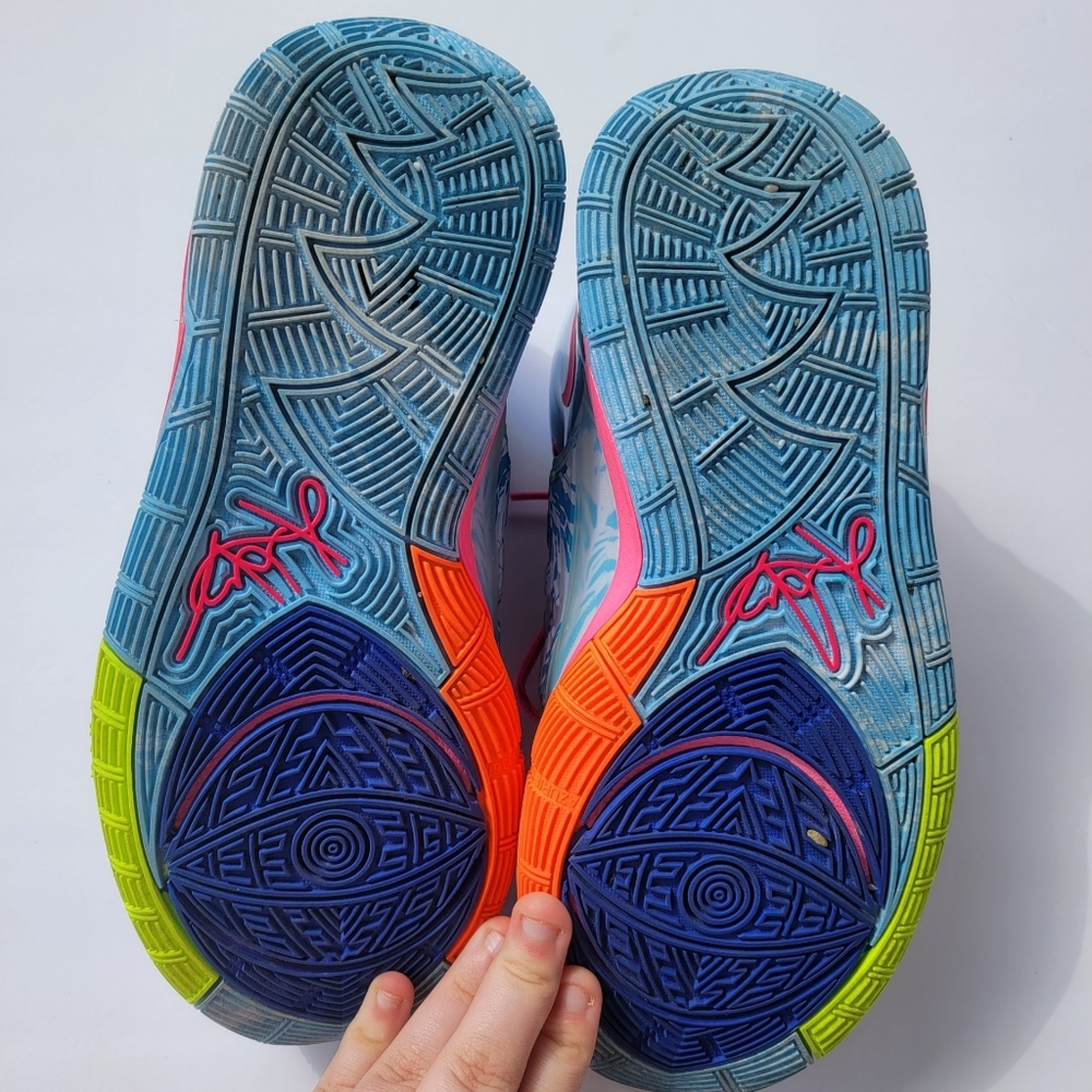 Nike Kyrie 6 GS Pool Basketball Sneakers Size 7Y - Picture 7 of 7